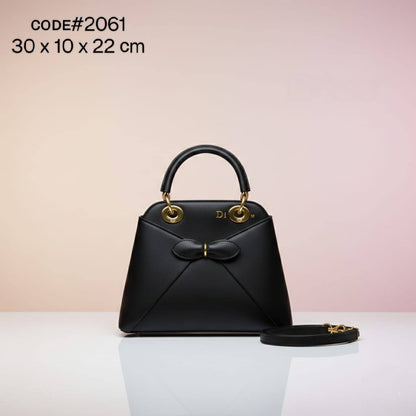 CHRISTIAN DIOR
ᴄɪɢᴀʟᴇ sɪɢɴᴀᴛᴜʀᴇ ʙᴏᴡ
ᴡɪᴛʜ ʟᴏɴɢ ʙᴇʟᴛ sᴛʀᴀᴘ
ɢᴏʟᴅ ʜᴀʀᴅᴡᴀʀᴇ
sɪᴢᴇ : 30 cm

75 dhs✅

Zain31
♥️♥️♥️