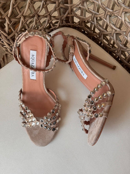 🩶 AQUAZZURA 🩶

✨ new Collection
👠 36–41
💎 Premium Quality
🔥 Super Master
💰430 dhs🇦🇪🇦🇪

Zain198
♥️♥️♥️