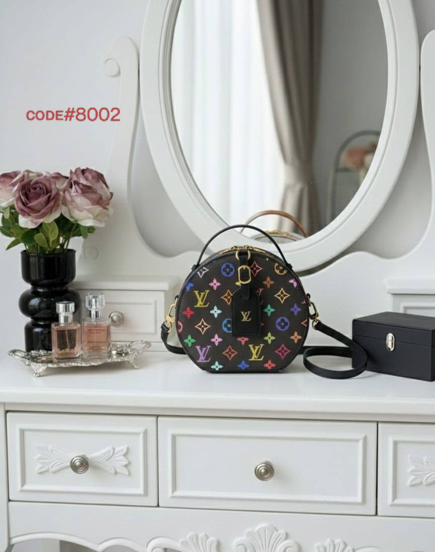 LV
ʙᴏɪᴛᴇ ᴄʜᴀᴘᴇᴀᴜ sᴏᴜᴘʟᴇ
MM ᴍᴏɴᴏɢʀᴀᴍ ᴄᴀɴᴠᴀs
ɢᴏʟᴅ ʜᴀʀᴅᴡᴀʀᴇ
ᴡɪᴛʜ ʟᴏɴɢ ʙᴇʟᴛ sᴛʀᴀᴘ
sɪᴢᴇ : 19 cm
ᴡɪᴛʜ BOX
🎁🎁🎁

75 dhs❣️

Zain31
♥️♥️♥️