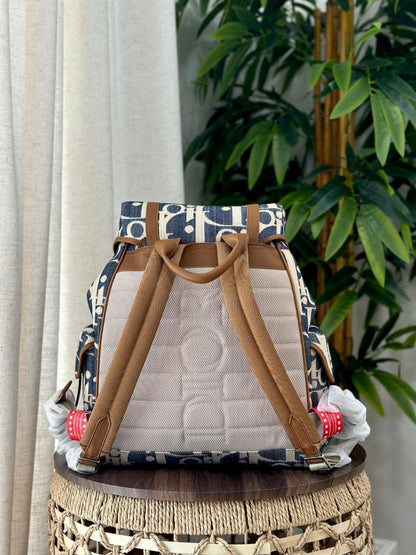 DIOR
*❗️BACKPACK ❗*
*SUPER MASTER QUALITY ❗*
1700 dhs✅
*WITH  PAPERBAG❗*

Zain267
♥️♥️♥️