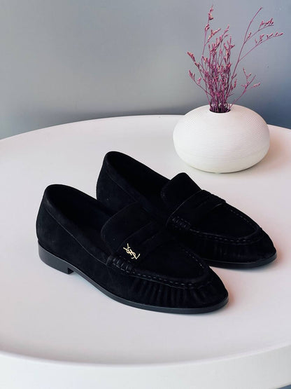 Ysl ✨⭐️
Size 36-41
_Super master high quality_🪡
450 dhs💛

Zain176
♥️♥️♥️