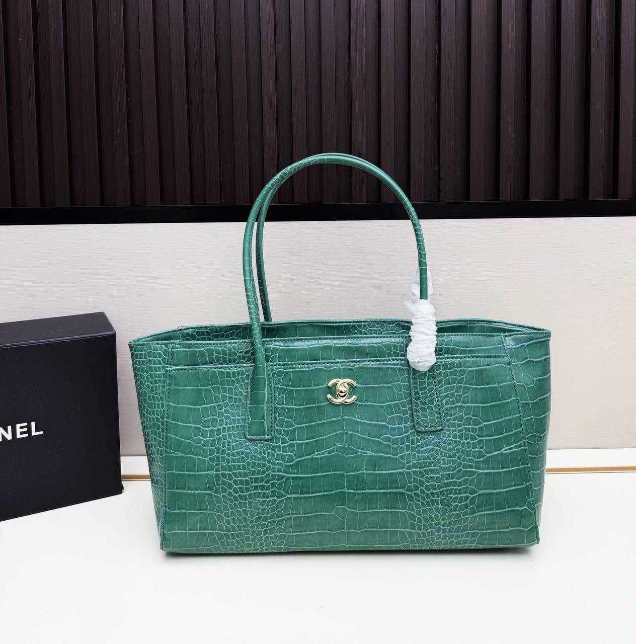 CHANEL 
COPY ONE 
220 dhs🇦🇪🇦🇪
SIZE: 35cm

Zain295
♥️♥️♥️