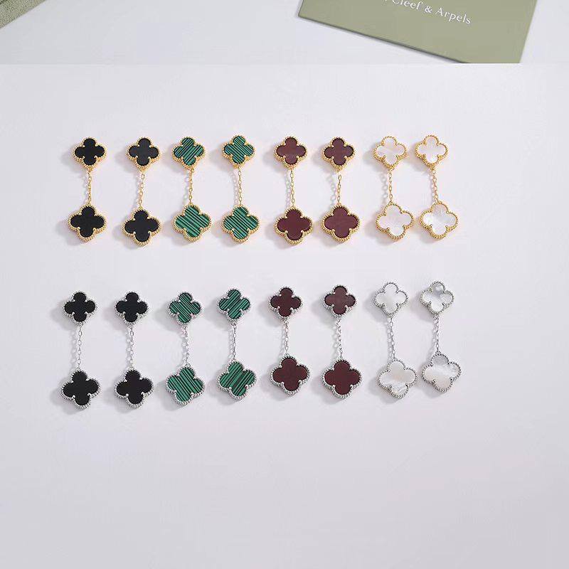 VCA EARRING
2 FLOWER
65 DHS🇦🇪🇦🇪
 EACH WITH BOX AND PAPER BAG🛍️🎁

Zain89
♥️♥️♥️