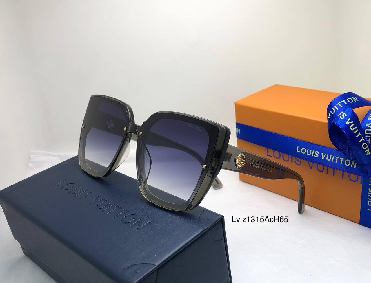 LV Super master 
180 dhs🪙💚

Zain126
♥️♥️♥️