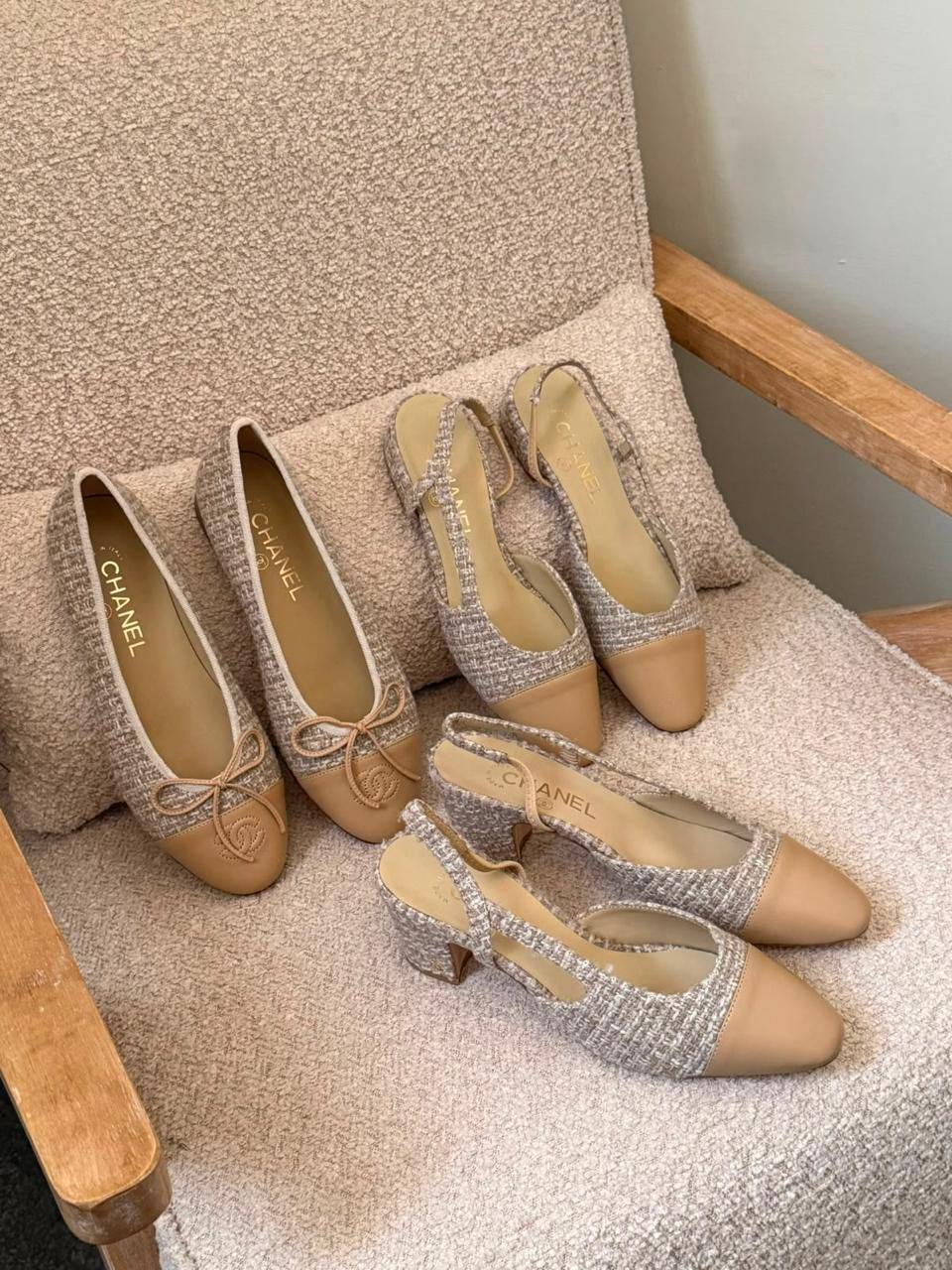 Chanel
✨ 𝐒𝐮𝐩𝐞𝐫 𝐌𝐚𝐬𝐭𝐞𝐫 𝐐𝐮𝐚𝐥𝐢𝐭𝐲
✨ 𝐀𝐯𝐚𝐢𝐥𝐚𝐛𝐥𝐞 𝐍𝐨𝐰
✨ 𝐒𝐢𝐳𝐞𝐬: 𝟑𝟔 — 𝟒𝟏
450 dhs🇦🇪🇦🇪

Zain298
♥️♥️♥️