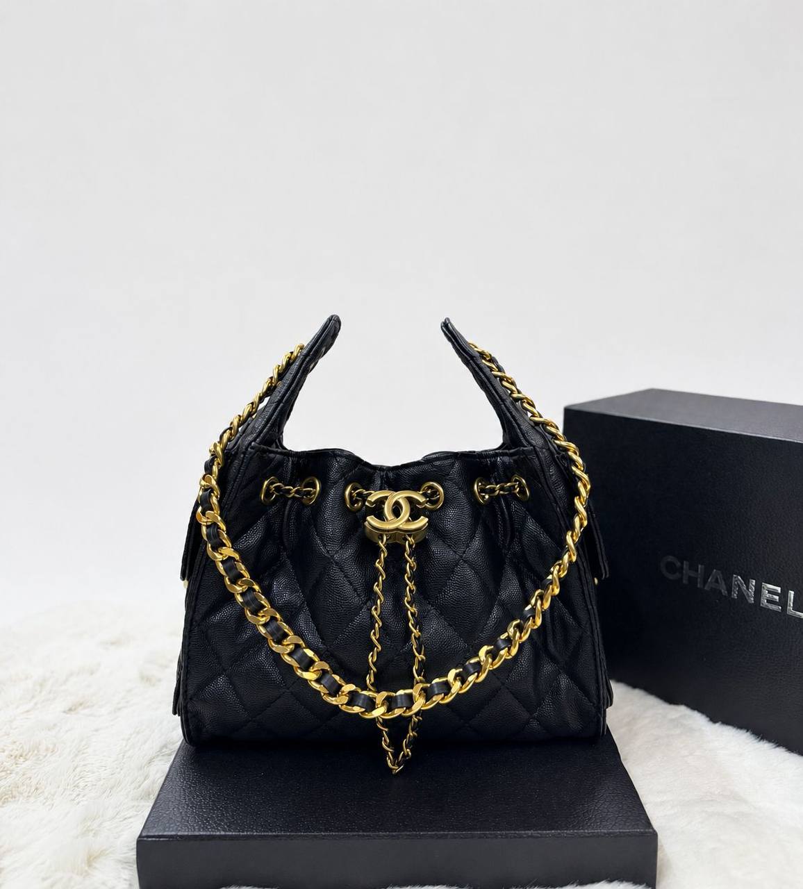 Chanel
110 dhs💛
With Box

Zain50
♥️♥️♥️