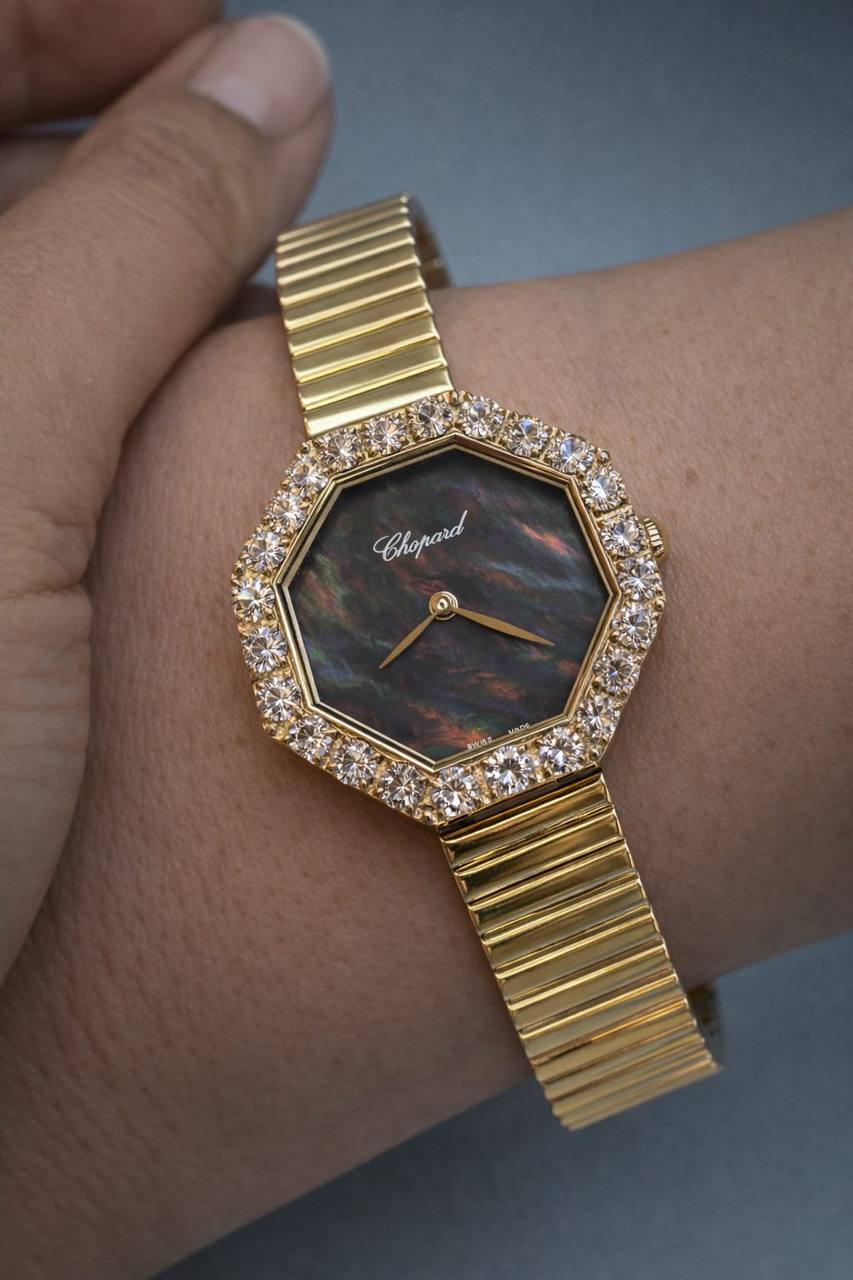 Chopard watch for ladies good quality 
320 dhs💓

Zain59
♥️♥️♥️