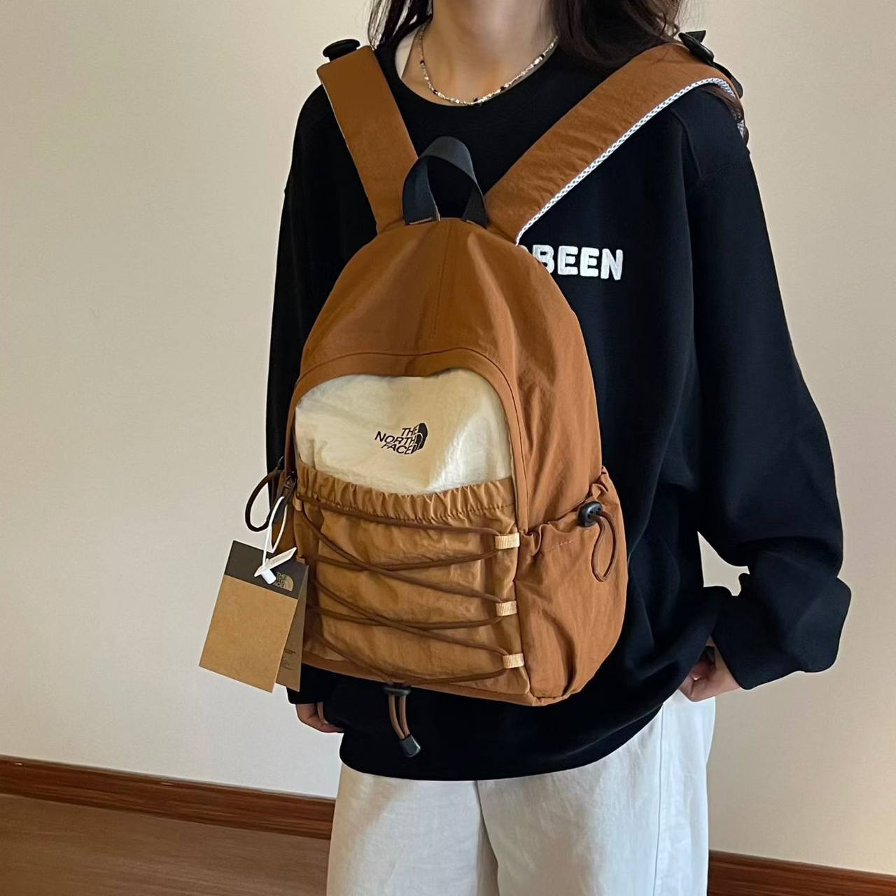 The North
55 dhs✅
size 38*27*16cm
Outdoor backpack

Zain26
♥️♥️♥️