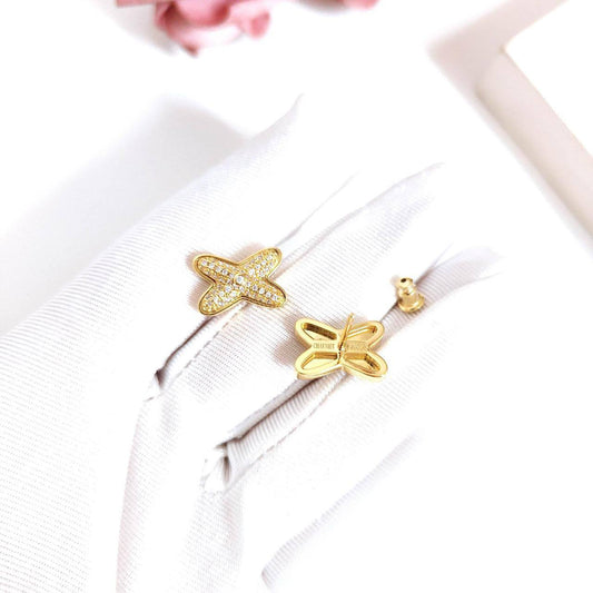 CHAUMET SET❤️‍🔥*
Necklace 🦋
Earring💥
Bracelet ❣️
Ring 💍 size available 👇
6,7,8,9
Master quality 💯
With normal boxes 📦 
140 dhs🪙💚
With master box 🗃️ 
230 dhs🪙💚

Zain216
♥️♥️♥️