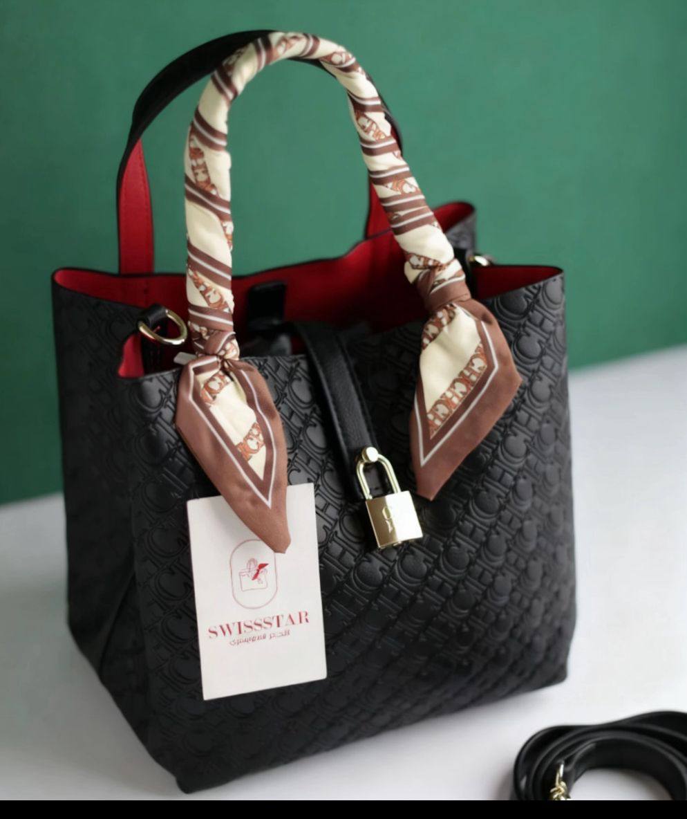 CH
100 dhs✅
size：22cm 
Good-quality 


with box
🎁🎁🎁

Zain35
♥️♥️♥️