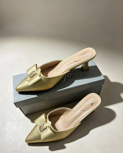 Chanel - Valentino - Miu Miu
size 36 to 41
75 dhs✅✅

Zain161
♥️♥️♥️