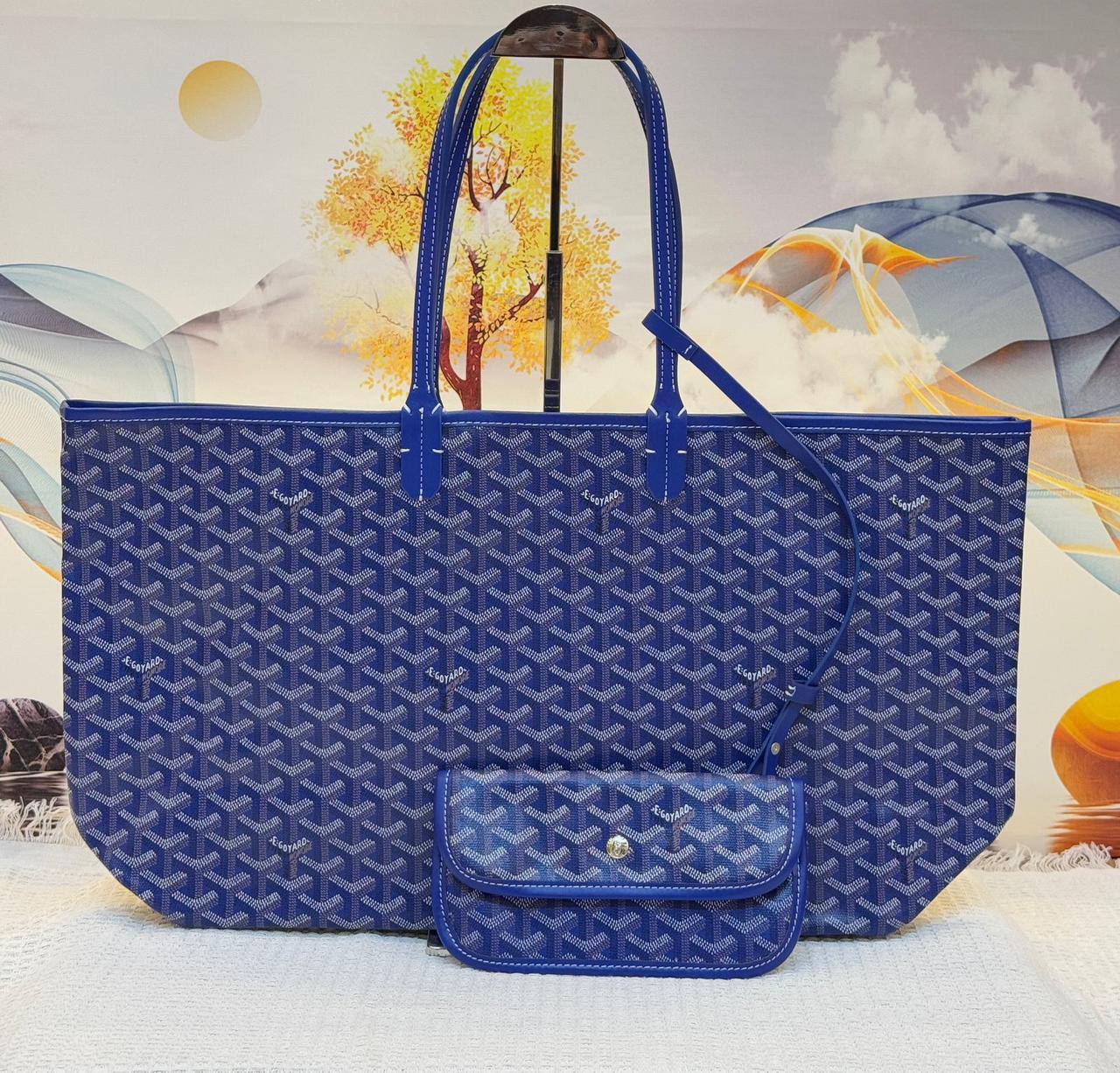 Goyard
Best quality 
90 dhs🪙🖤
size 56cm

Zain158
♥️♥️♥️