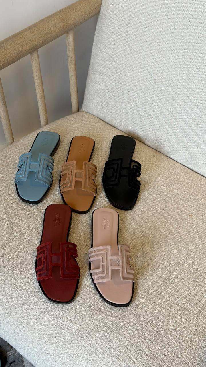 HERMES

QUALITY: SUPER MASTER 

SIZE:36 TO 42
430 dhs🇦🇪🇦🇪

Zain319
♥️♥️♥️