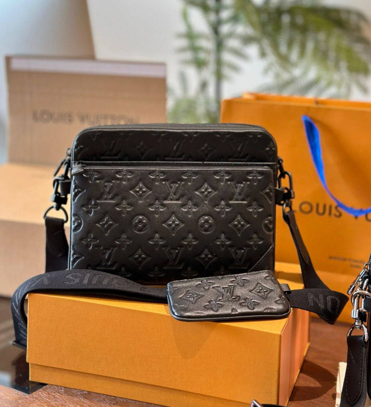 LV Bag 
Master Quality
235 dhs🇦🇪🇦🇪

Zain33
♥️♥️♥️