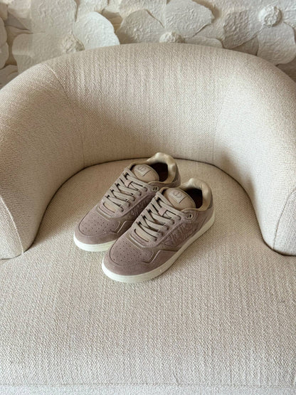 DIOR 
AAA quality
size:40 to 46 

500 dhs🇦🇪🇦🇪

Zain185
♥️♥️♥️