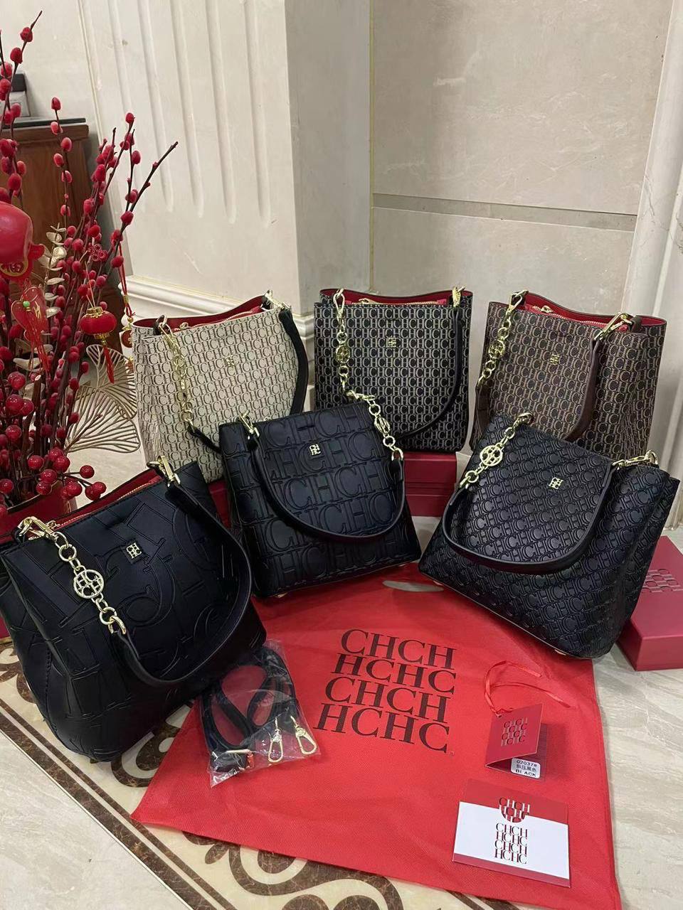 CH 
85 dhs🌺

with box
🎁🎁🎁

Zain90
♥️♥️♥️