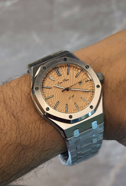 Louis Hilano watch for men good quality 
230 dhs🪙🖤

Zain59
♥️♥️♥️