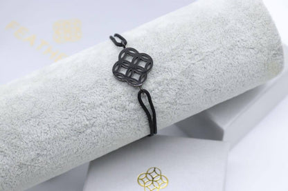 Bracelet 
55 dhs💓
+Box and paper bag🎁

Zain33
♥️♥️♥️