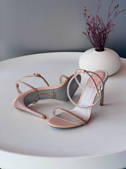 Rene caovilla 💛🤎🖤
Size 36-41*
Super master high quality_🪡
450 dhs💓

Zain176
♥️♥️♥️