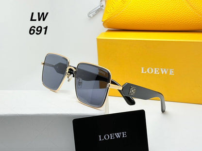 Loewe
70 dhs🇦🇪

Zain126
♥️♥️♥️