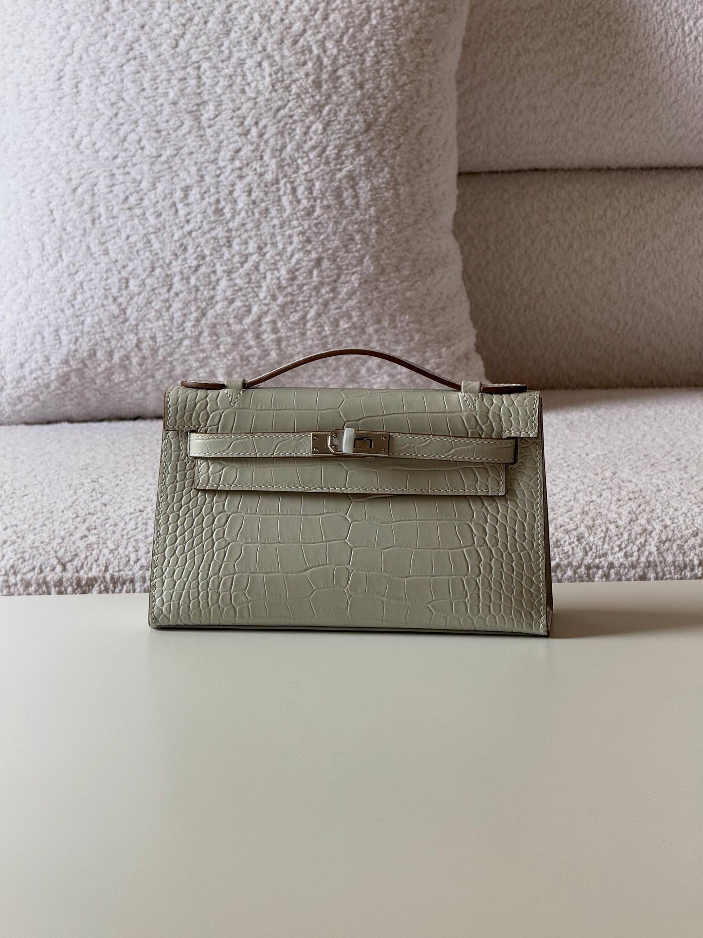 Hermes pochette 21cm 💕master quality😍with box❤️
550 dhs🪙🌨️

Zain52
♥️♥️♥️