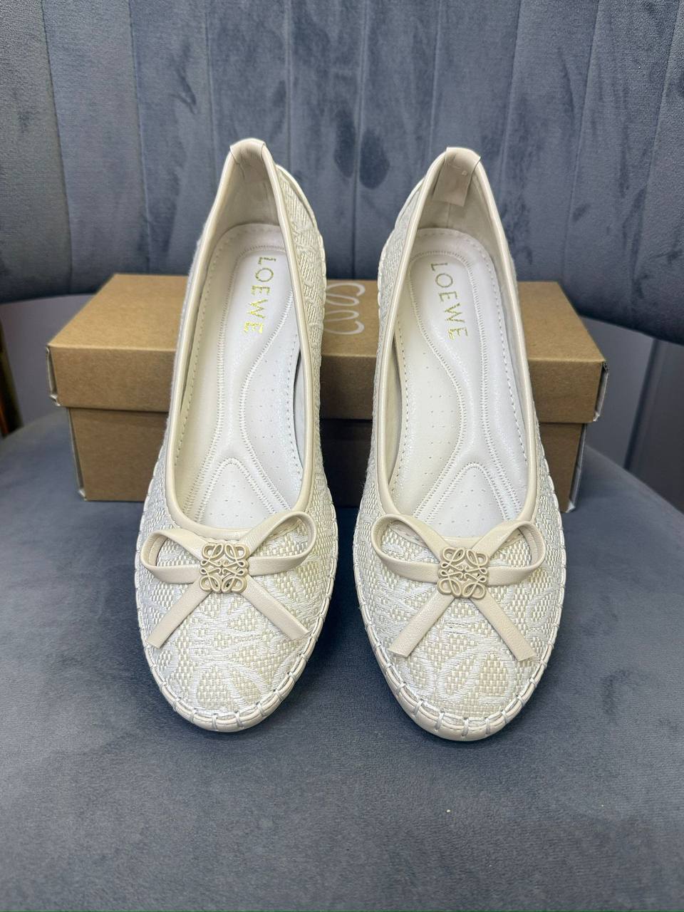 LV - Dior - Loewe
Size 36-41 
70 dhs❤️

Zain40
♥️♥️♥️