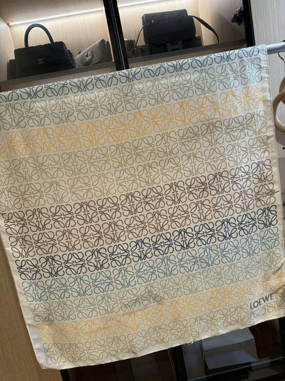Silk scarf 
40 dhs✅

Zain93
♥️♥️♥️