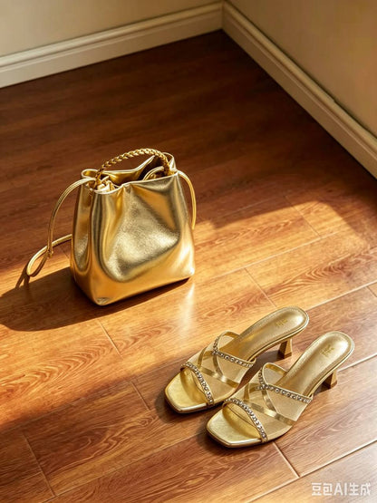 Bag and shoes full set
170 dhs🇦🇪🇦🇪
Slipper size 36…41
Bag size 24cm

Zain161
♥️♥️♥️
