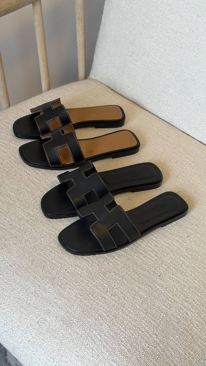 HERMES

QUALITY: SUPER MASTER 

SIZE:36 TO 42
430 dhs🇦🇪🇦🇪

Zain319
♥️♥️♥️