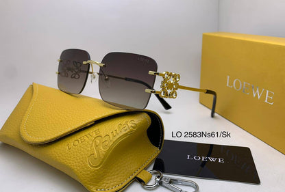 Loewe
70 dhs❤️

Zain126
♥️♥️♥️