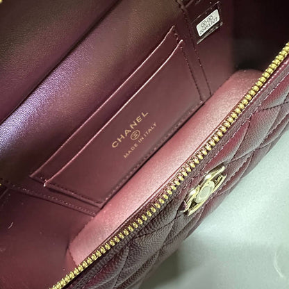 CHANEL 

COPY ONE 

WITH DOUBLE BOX 🎁

210 dhs✅

Zain295
♥️♥️♥️