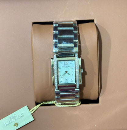 PETEK PHILIPPE
_*For Women*_
_MASTER QUALITY_

350 dhs🌺

___ With box
🎁🎁🎁

Zain108
♥️♥️♥️