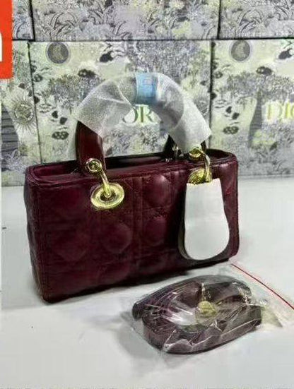 Dior
115 dhs✅

Zain143
♥️♥️♥️