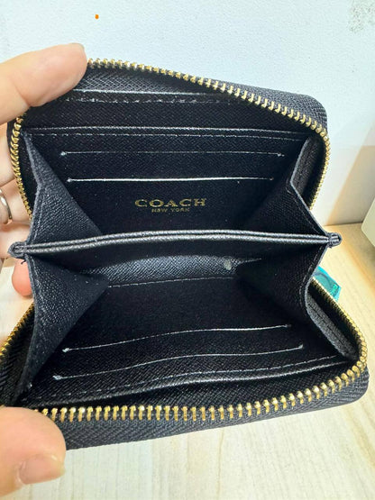 Brand wallets

Size : 11 * 9.5 cm

2 p
50 dhs🇦🇪🇦🇪

Zain115
♥️♥️♥️