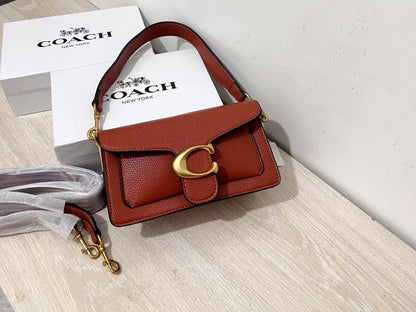 Coach
95 dhs❣️ 
high quality 

With box
🎁🎁🎁

22cm

Zain26
♥️♥️♥️