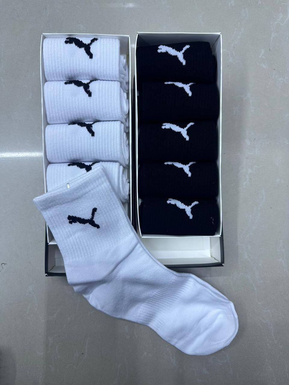 Available 
One box 5 pairs 
Good quality 
35 dhs✅

Zain138
♥️♥️♥️