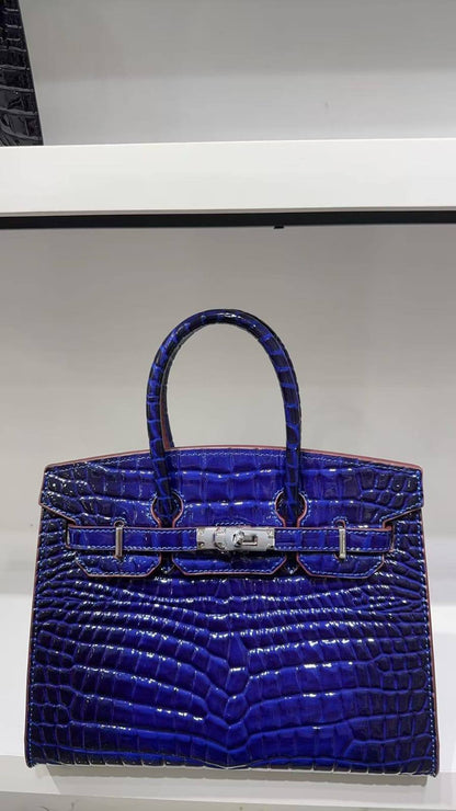 Hermes
New
GOOD QUALITY 
130 dhs👑
SIZE 30CM

Zain200
♥️♥️♥️