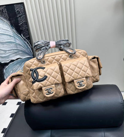 CHANEL 
HIGH QUALITY
130 dhs💓

Zain17
♥️♥️♥️