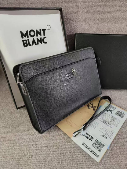 Pouch
With box 
🎁🎁🎁

90 dhs✅

Zain190
♥️♥️♥️