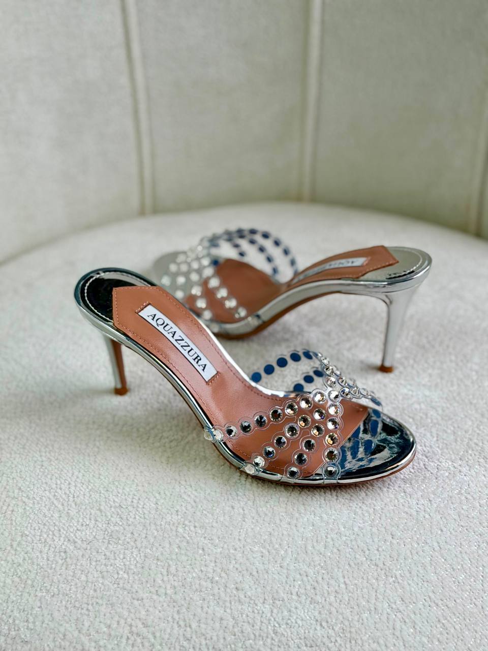 AQUAZZURA
Super *AAA* *+* Quality 💯 
With original packing🎁🎁
SIZE:36and41
Available now
450 dhs🇦🇪🇦🇪

Zain309
♥️♥️♥️