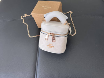 Coach
85 dhs✅

with box
🎁🎁🎁

 size  small

Zain26
♥️♥️♥️