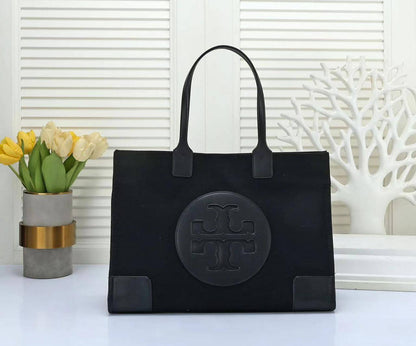 TORY BURCH
Best quality 
100 dhs💓
size 42CM

Zain290
♥️♥️♥️