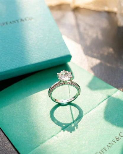TIFFANY RING 
MASTER 
50 DHS✅
WITH BOX AND PAPER BAG🛍️🎁

Zain89
♥️♥️♥️