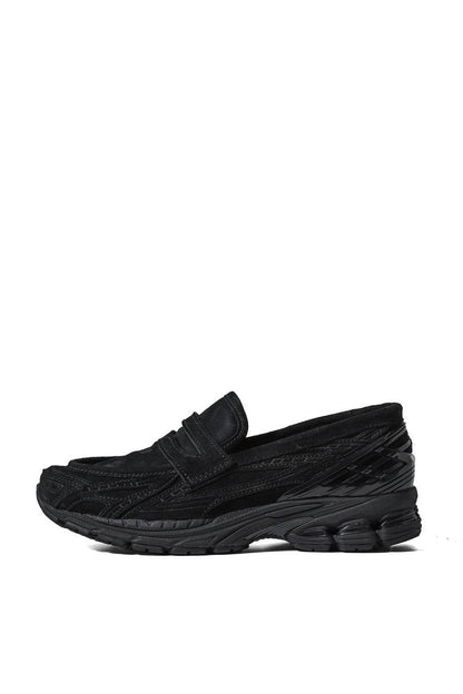 New Balance 1906L "Black Suede"
NEW ARRIVALS 🤩
Size 36-45 AVAILABLE 
210 dhs🪙💕

Zain242
♥️♥️♥️