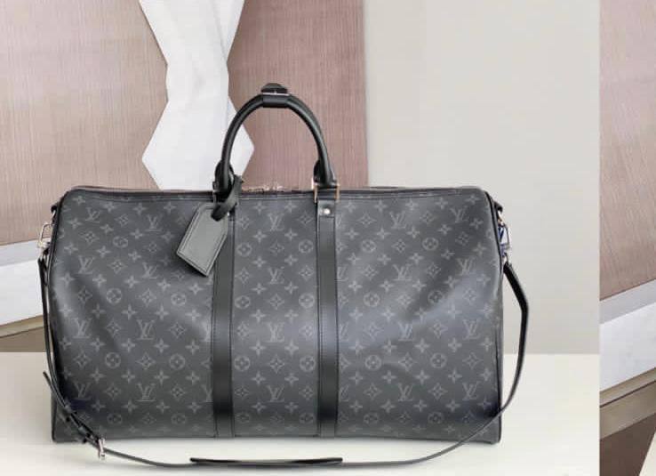 Louis vuitton💕💕✨
Duffel bag Super master quality 🔥🔥
Available ✨💕💕
With full packing 📦🎀
For Price 👇 WTSP Text Zain 0568585901

Zain252
♥️♥️♥️