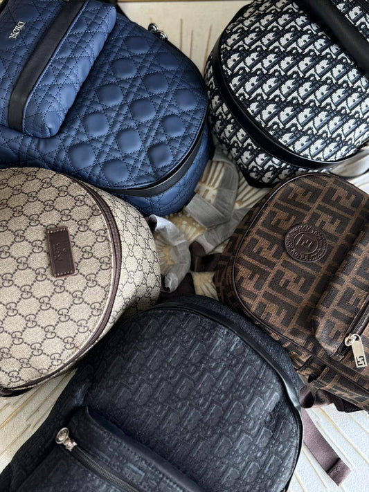 New collection{}
Brand : Fendi Dior Gucci 🔥
Super master quality 😍
290 dhs🪙🌨️

Zain261
♥️♥️♥️