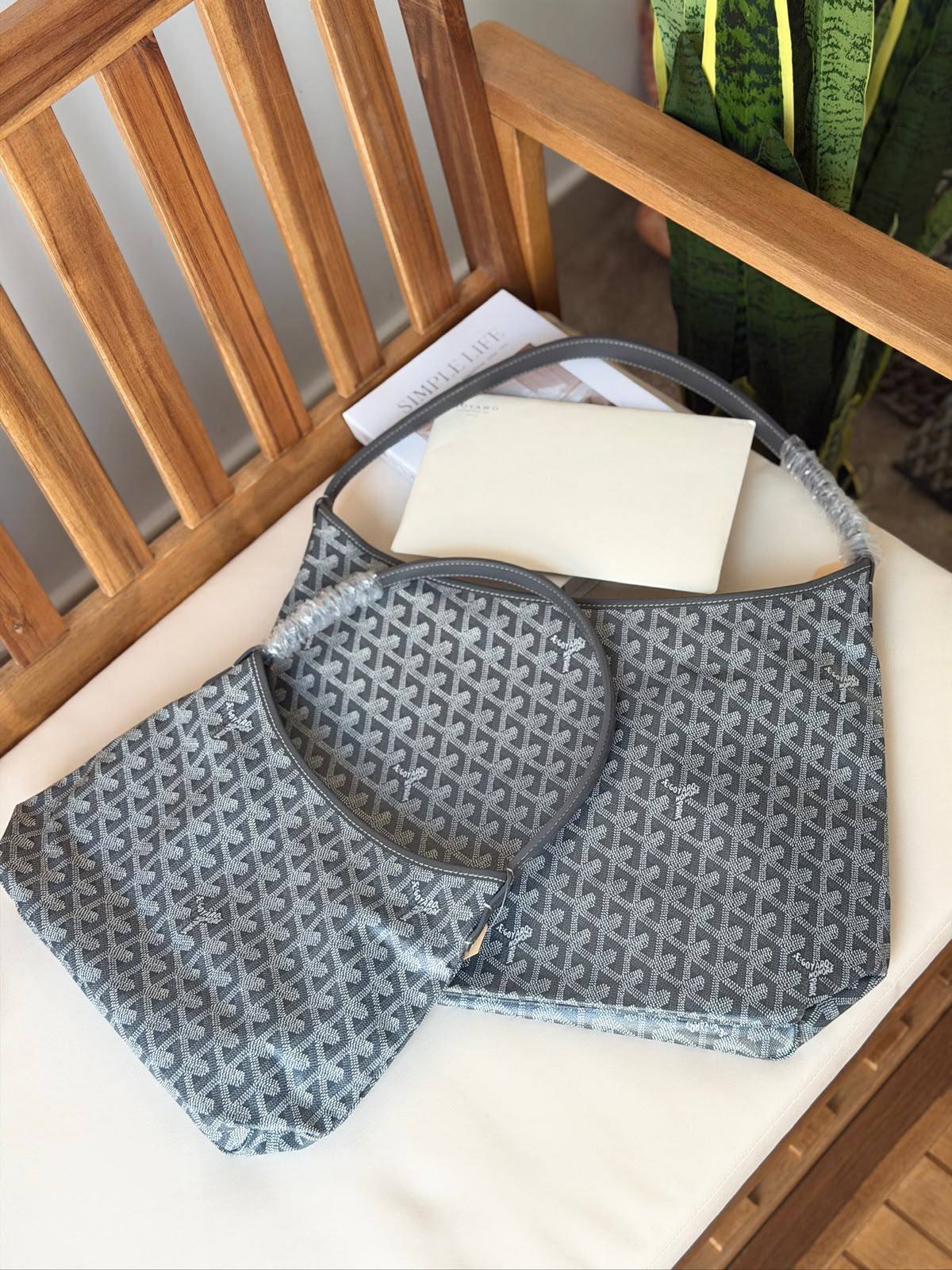 GOYARD 💫
Super Master Quality ⚡️
Size PM & mini 📏

For Price 👇 WhatsApp✅
0568585901 
0507557372
0552275751 Owner Zain 👌

Zain321
♥️♥️♥️
