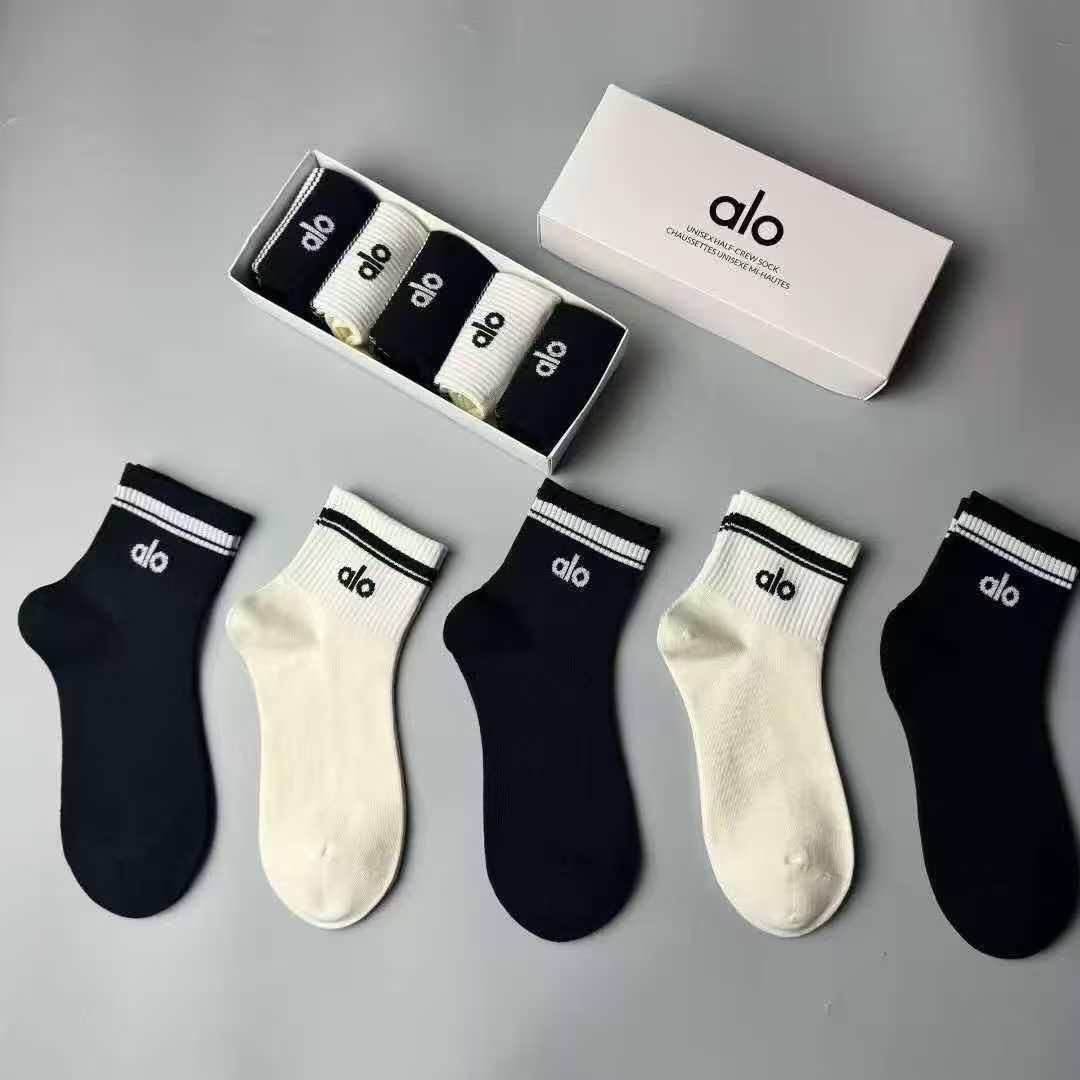 NEW CAME🥰
SOCKS 
GOOD QUALITY
30 dhs🇦🇪🇦🇪
FREE SIZE 

Zain40
♥️♥️♥️