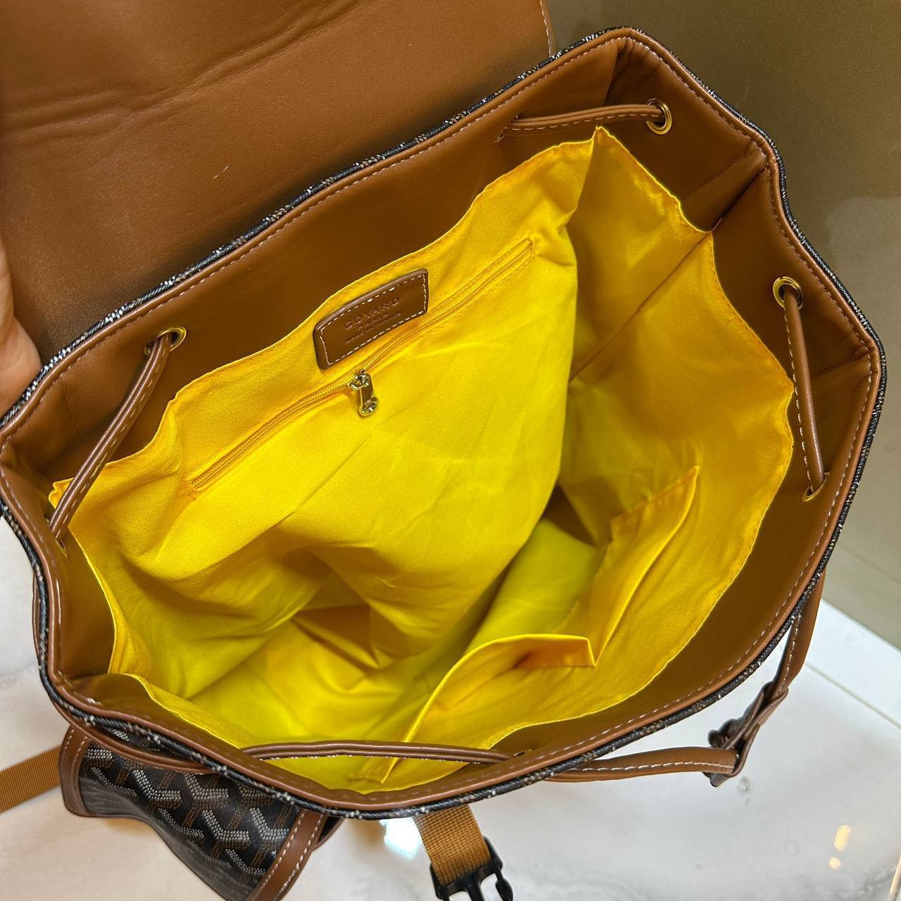 GOYARD 
BACKPACK 
GOOD QUALITY 
130 dhs✅

Zain39
♥️♥️♥️