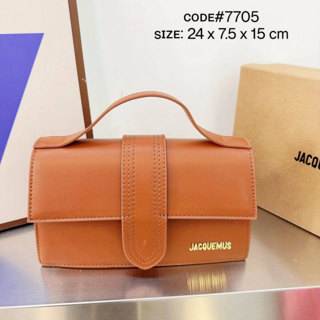 JACQUEMUS ʙᴀᴍʙɪɴᴏ
ʜᴀɴᴅʟᴇ sʟɪɴɢ ʙᴀɢ
ɢᴏʟᴅ ʜᴀʀᴅᴡᴀʀᴇ
ɪᴛ ʜᴀs ʟᴏɴɢ ʙᴇʟᴛ sᴛʀᴀᴘ
sɪᴢᴇ : 24 cm
ᴡɪᴛʜ BOx
🎁🎁🎁

75 dhs❣️

Zain31
♥️♥️♥️